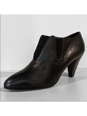 Brown's Black Leather Pointy Heels Size 37.5